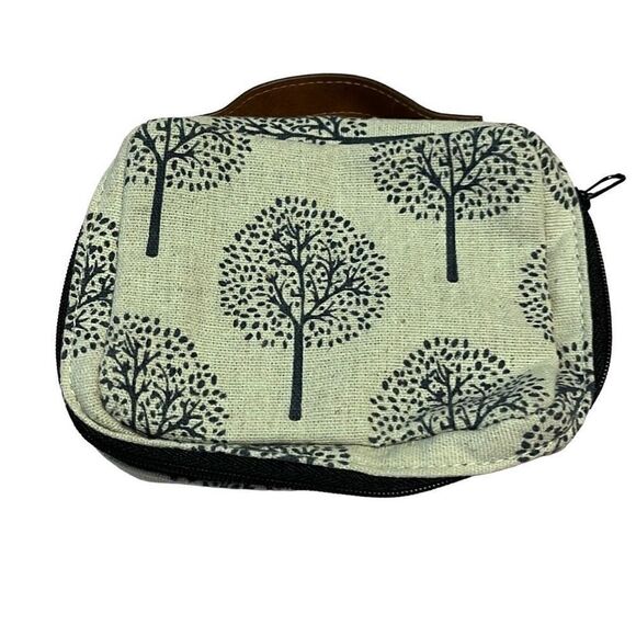 Ellia teeny storage pouch. Adorable. Looks like a little suitcase. - Picture 3 of 3